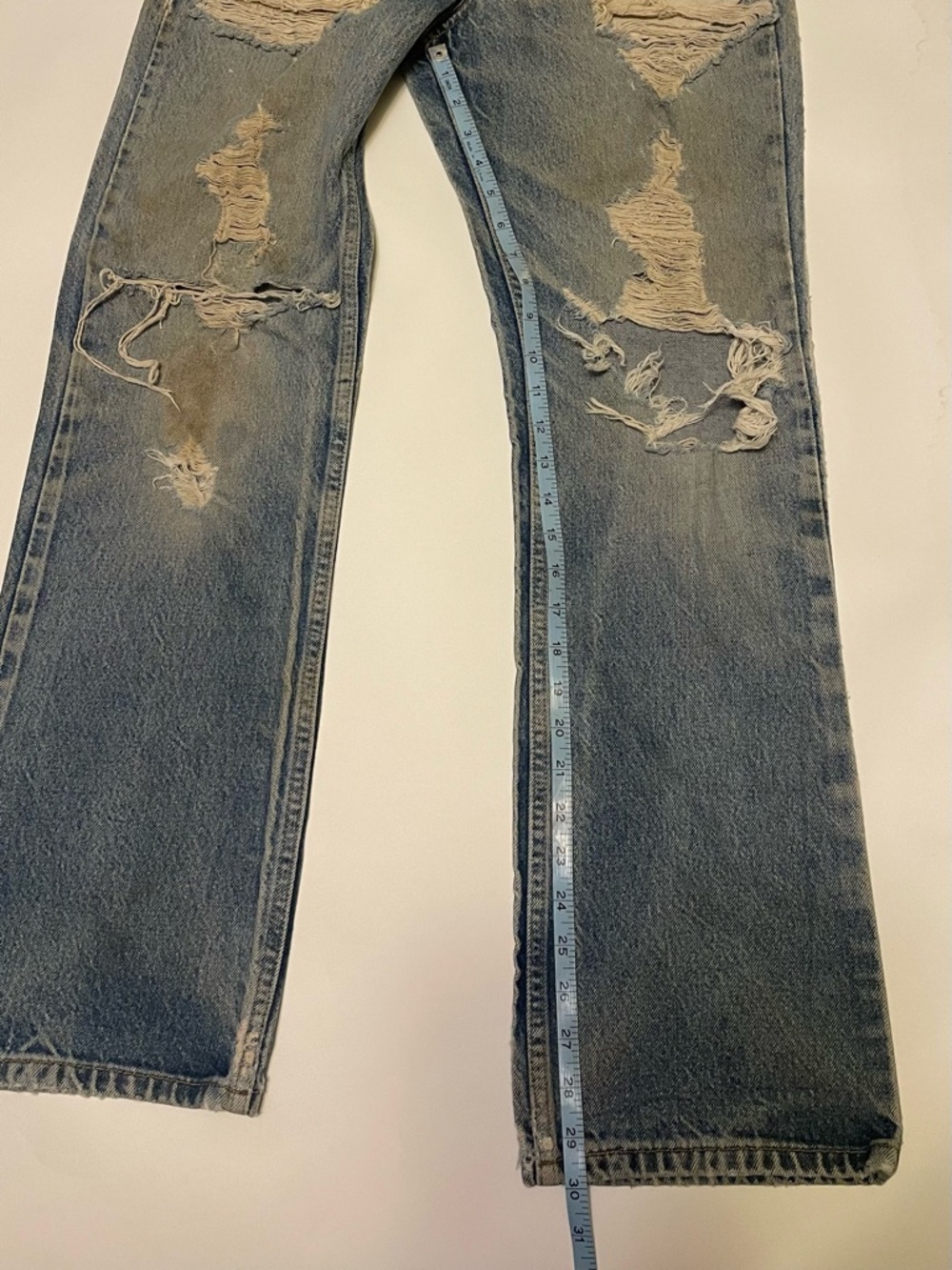 Levi 517 Bootcut Vintage Distressed Blue Denim Ripped Jeans Size 33x32 - Picture 6 of 9